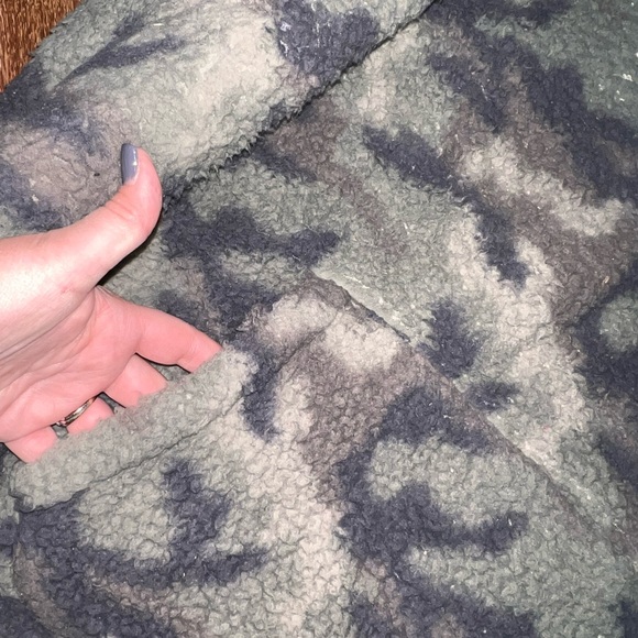 American Eagle size medium - Picture 5 of 6